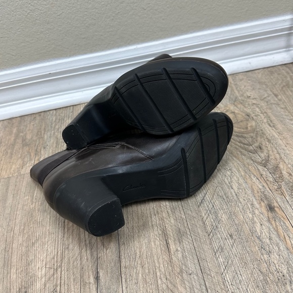 Clarks Lucette Jewels Leather Bootie Dark Brown Size 9 - Picture 6 of 7